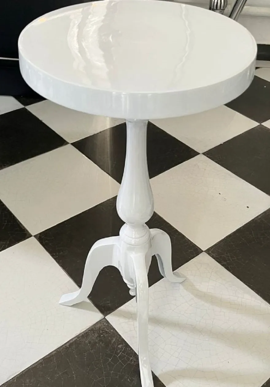 Casa Padrino Luxus Beistelltisch Weiß Ø 28 x H. 60 cm - Runder Aluminium Tisch - Wohnzimmer Möbel - Aluminium Möbel - Luxus Möbel