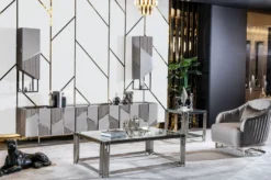 Casa Padrino Luxus Beistelltisch Silber 50 x 50 x H. 58 cm - Quadratischer Tisch mit Glasplatte - Wohnzimmer Möbel - Luxus Möbel - Luxus Einrichtung - Wohnzimmer Einrichtung