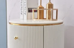 Casa Padrino Luxus Beistelltisch Weiß / Messingfarben / Gold Ø 50 x H. 58 cm - Runder Nachttisch mit 2 Schubladen - Moderne Möbel