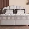 Casa Padrino Luxus Boxspringbett mit Kopfteil in Muschelform Creme 160 x 200 cm - Luxus Schlafzimmer Möbel