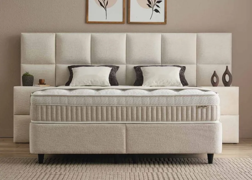 Casa Padrino Luxus Boxspringbett mit Wandkopfteil in Feldoptik Beige 180 x 200 cm - Luxus Schlafzimmer Möbel