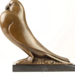 Casa Padrino Luxus Bronzefigur Taube mit Marmorsockel Bronze / Schwarz 31,3 x 9,5 x H. 29,2 cm - Dekofigur