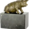 Casa Padrino Luxus Bronzefigur sitzendes Schwein Bronze / Schwarz 8 x 14 x H. 15,6 cm - Dekofigur mit Marmorsockel