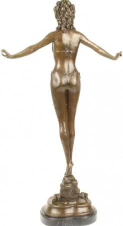 Casa Padrino Luxus Bronze Figur Frauenfigur auf Natursteinsockel - Art Deco Skulptur, 70.5 cm