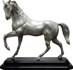 Casa Padrino Luxus Bronzefigur Pferd mit Holzsockel Silber / Schwarz 42 x 17 x H. 40 cm - Versilberte Deko Figur