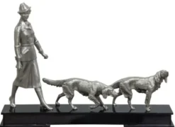 Casa Padrino Luxus Bronzefiguren Jägerin und Hunde Silber / Schwarz 61 x 11 x H. 45 cm - Luxus Dekofiguren mit Holzsockel