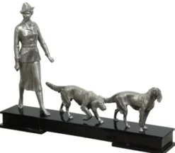 Casa Padrino Luxus Bronzefiguren Jägerin und Hunde Silber / Schwarz 61 x 11 x H. 45 cm - Luxus Dekofiguren mit Holzsockel