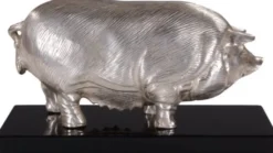 Casa Padrino Luxus Bronzefigur Schwein auf Holzsockel Silber / Schwarz 35 x 17 x H. 19 cm - Versilberte Deko Figur