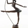 Casa Padrino Luxus Bronze Skulptur Ballerina Bronze / Beige 20,3 x 10,2 x H. 30 cm - Deko Bronzefigur mit Natursteinsockel