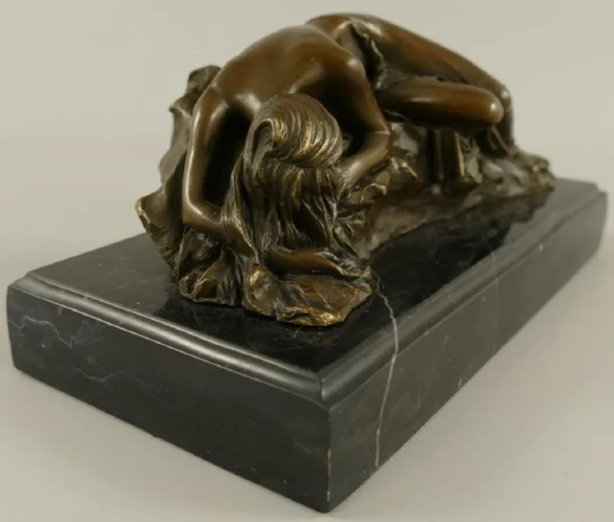 Casa Padrino Luxus Bronze Skulptur schlafende Frau Bronze / Schwarz 22 x 11 x H. 10 cm - Bronze Figur mit Marmorsockel - Schreibtisch Deko Accessoires