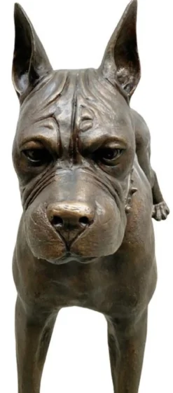 Casa Padrino Luxus Bronze Skulptur Boxer Hund Bronzefarben 85 x 28 x H. 95 cm - Bronze Dekofigur - Wohnzimmer Dekofigur - Luxus Wohnzimmer Deko Accessoires