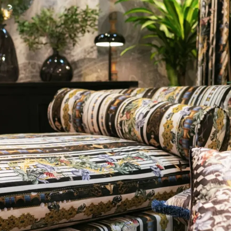 Casa Padrino Luxus Chaiselongue mit Streifen Mehrfarbig / Schwarz 84 x 164 x H. 80 cm - Wohnzimmer Liegesessel - Recamiere - Wohnzimmer Möbel - Luxus Möbel