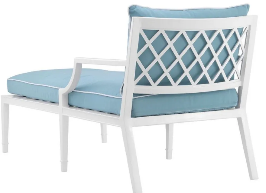 Casa Padrino Luxus Chaiselongue Weiß / Hellblau 68,5 x 157 x H. 79 cm - Liegesessel aus hochwertigen strapazierbarem Aluminium - Wohnzimmermöbel - Gartenmöbel - Gastronomie Möbel