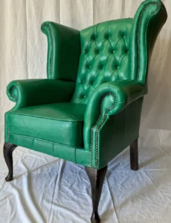 Casa Padrino Luxus Chesterfield Echtleder Ohrensessel Grün / Dunkelbraun H. 110 cm
