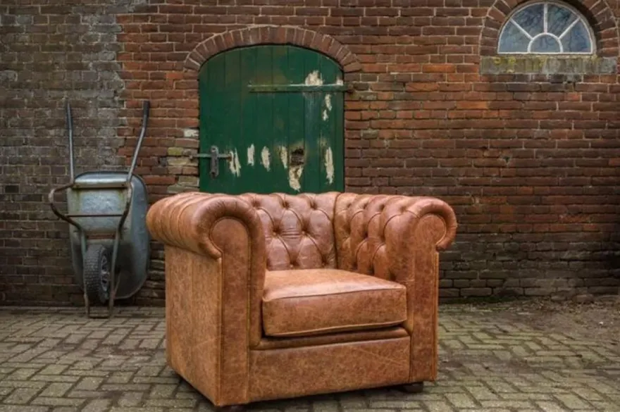 Casa Padrino Luxus Chesterfield Leder Sessel Vintage Braun / Dunkelbraun 105 x 95 x H. 80 cm - Chesterfield Echtleder Wohnzimmer Sessel - Chesterfield Möbel - Echtleder Möbel - Luxus Möbel