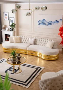 Casa Padrino Luxus Chesterfield 4er Sofa Creme / Gold 340 x 105 x H. 82 cm - Gebogenes Chesterfield Wohnzimmer Sofa - Wohnzimmer Möbel - Chesterfield Möbel - Luxus Möbel - Luxus Einrichtung