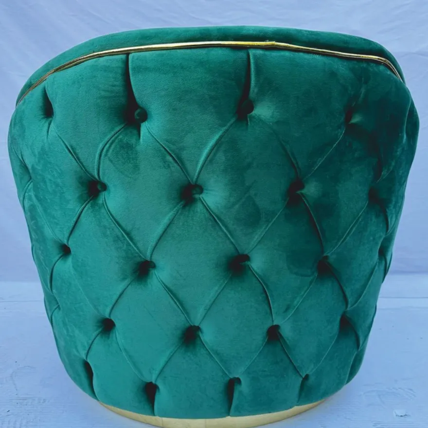 Casa Padrino Luxus Chesterfield Sessel Grün / Gold - Wohnzimmer Möbel