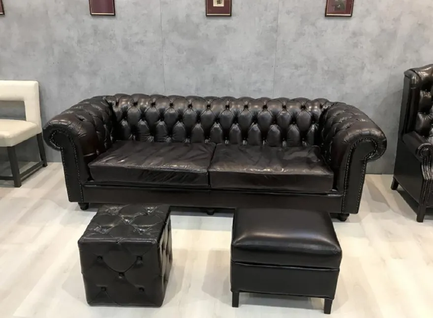 Casa Padrino Luxus Chesterfield Leder Sofa Schwarz 240 x 100 x H. 80 cm - Echtleder Wohnzimmer Sofa - Wohnzimmer Möbel - Chesterfield Möbel - Luxus Möbel - Luxus Wohnzimmer Einrichtung