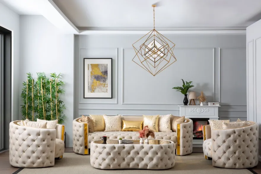 Casa Padrino Luxus Chesterfield 3er Sofa Creme / Gold 260 x 100 x H. 75 cm - Chesterfield Wohnzimmer Sofa - Wohnzimmer Möbel - Chesterfield Möbel - Luxus Möbel - Luxus Einrichtung - Möbel Luxus