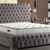 Casa Padrino Luxus Chesterfield Doppelbett Grau / Silber - Verschiedene Größen - Massivholz Bett mit Kopfteil und Matratze - Schlafzimmer Möbel - Hotel Möbel - Luxus Möbel - Chesterfield Möbel
