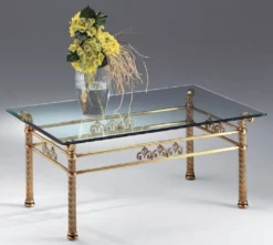 Casa Padrino Luxus Couchtisch Messing / Antik Bronze 120 x 70 x H. 50 cm - Rechteckiger Messing Wohnzimmertisch mit Glasplatte - Wohnzimmer Möbel - Luxus Qualität - Made in Italy