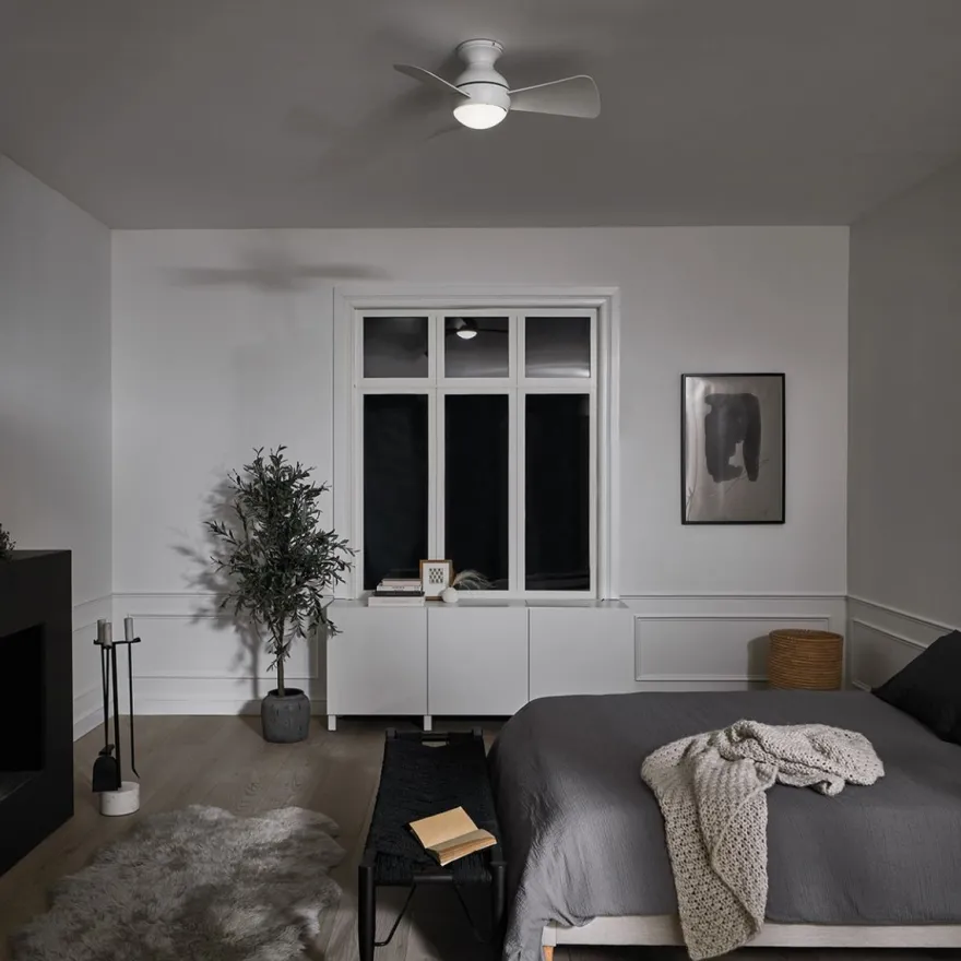 Casa Padrino Luxus Deckenventilator Matt Weiß 86 x H. 28 cm - Moderner dimmbarer Ventilator mit LED Beleuchtung und Fernbedienung - Luxus Kollektion