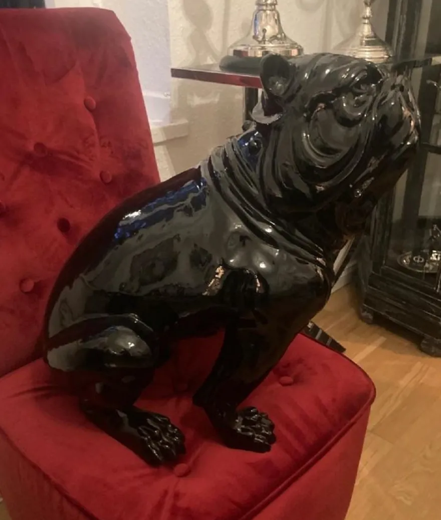 Casa Padrino Luxus Deko Figur Hund Bulldogge Schwarz H. 50 cm - Wetterbeständige Deko Skulptur - Wohnzimmer Deko - Garten Deko