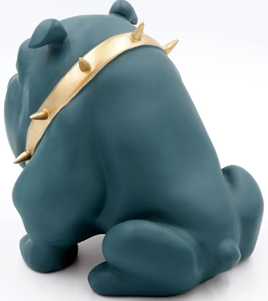 Casa Padrino Luxus Deko Figur Hund Bulldogge mit Halskette Grün / Gold H. 55 cm - Kunstharz Deko Skulptur - Wohnzimmer Deko - Luxus Deko Tierfigur