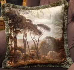 Casa Padrino Luxus Deko Kissen Landschaft Mehrfarbig / Grün 45 x 45 cm - Bedrucktes Samt Kissen mit Fransen - Luxus Kollektion