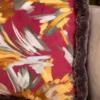 Casa Padrino Luxus Deko Kissen Blumen Design Rot / Mehrfarbig / Grau 45 x 45 cm - Bedrucktes Samt Kissen mit Fransen - Deko Accessoires