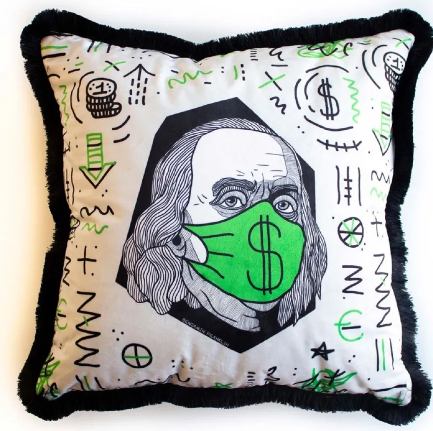Casa Padrino Luxus Deko Kissen Weiß / Grün / Schwarz 45 x 45 cm - Bedrucktes Samt Kissen mit Fransen - Luxus Deko Accessoires