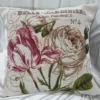 Casa Padrino Luxus Deko Kissen Rosen Creme / Mehrfarbig 45 x 45 cm - Bedrucktes Zierkissen mit edlem Gobelin Stoff - Luxus Deko Accessoires