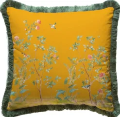 Casa Padrino Luxus Deko Kissen Sträucher mit Blumen & Vögel Gelb / Mehrfarbig / Grün 45 x 45 cm - Bedrucktes Samt Kissen mit Fransen - Luxus Deko Accessoires