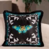 Casa Padrino Luxus Deko Kissen Schmetterling & Blumen Mehrfarbig / Schwarz 45 x 45 cm - Bedrucktes Samt Kissen mit Fransen - Luxus Deko Accessoires