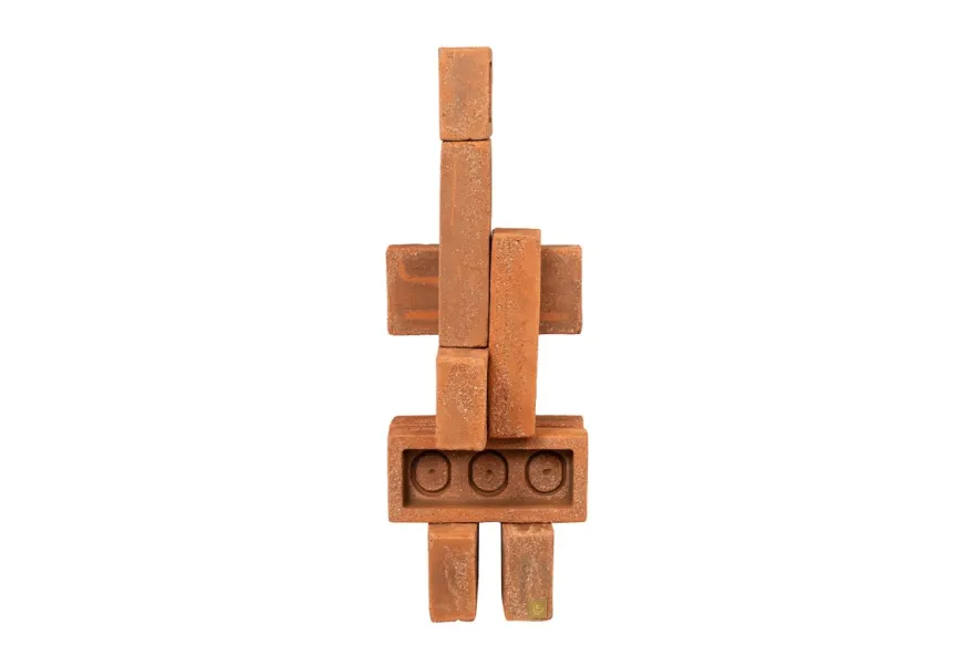 Casa Padrino Luxus Deko Objekt Naturfarben 30 x 22 x H. 61 cm - Skulpturales Objekt aus Terrakotta-Ziegeln und unbehandeltem Messing - Luxus Deko Accessoires
