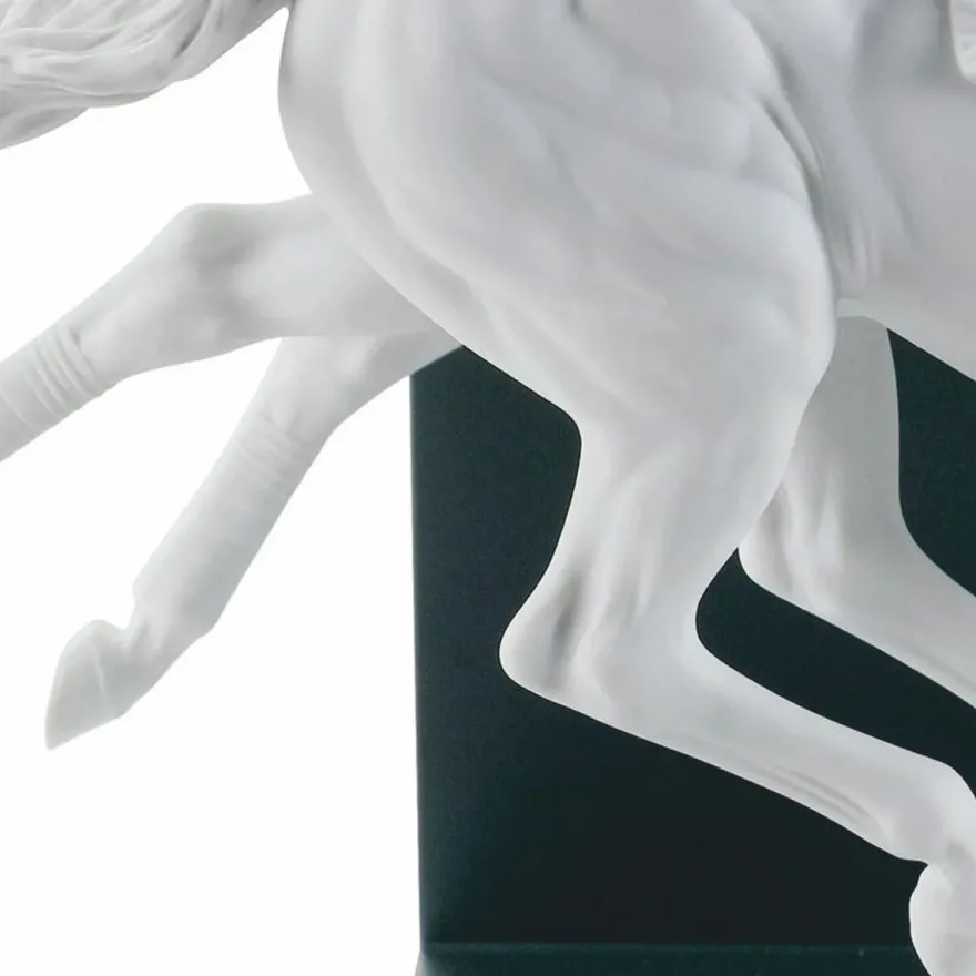 Casa Padrino Luxus Deko Porzellan Skulptur Pferderennen 44 cm - Handgefertigt