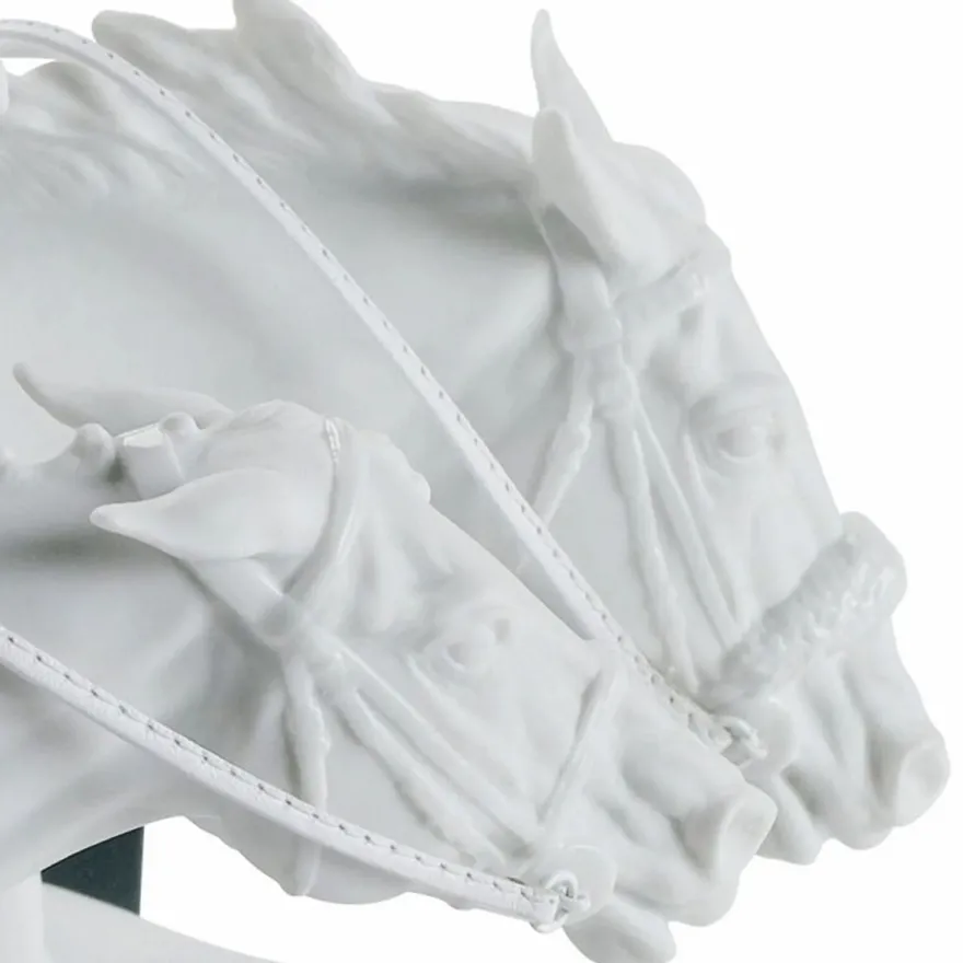 Casa Padrino Luxus Deko Porzellan Skulptur Pferderennen 44 cm - Handgefertigt