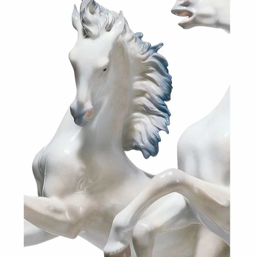 Casa Padrino Luxus Deko Porzellan Skulptur Pferde H. 53 cm - Handgefertigt