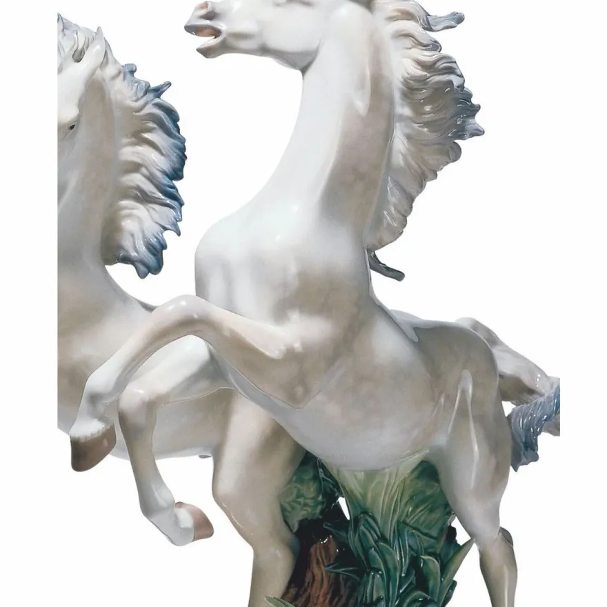 Casa Padrino Luxus Deko Porzellan Skulptur Pferde H. 53 cm - Handgefertigt