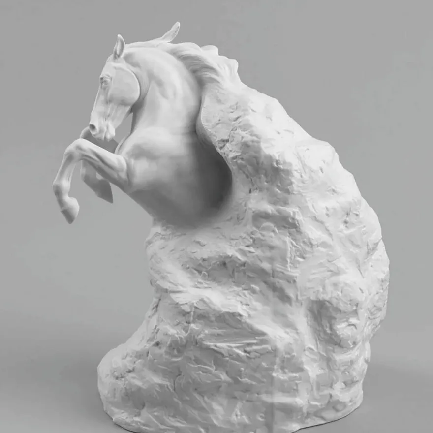 Casa Padrino Luxus Deko Porzellan Skulptur Geisterpferd H. 50 cm - Handgefertigt