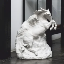 Casa Padrino Luxus Deko Porzellan Skulptur Geisterpferd H. 50 cm - Handgefertigt