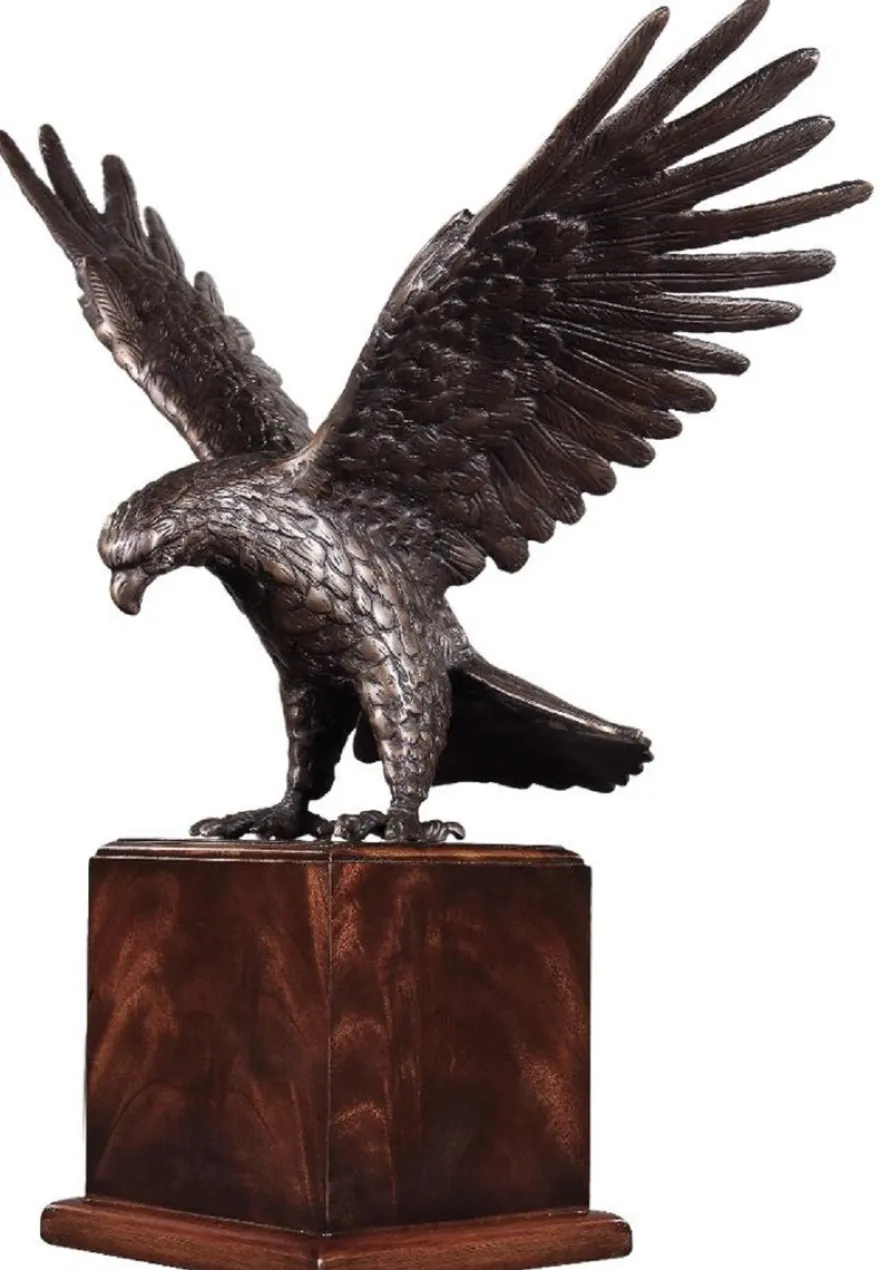 Casa Padrino Luxus Deko Skulptur Adler Bronze / Braun 40 x 20 x H. 37 cm - Bronze Deko Skulptur mit Holzsockel - Bronze Deko Figur - Schreibtisch Deko - Wohnzimmer Deko - Luxus Qualität