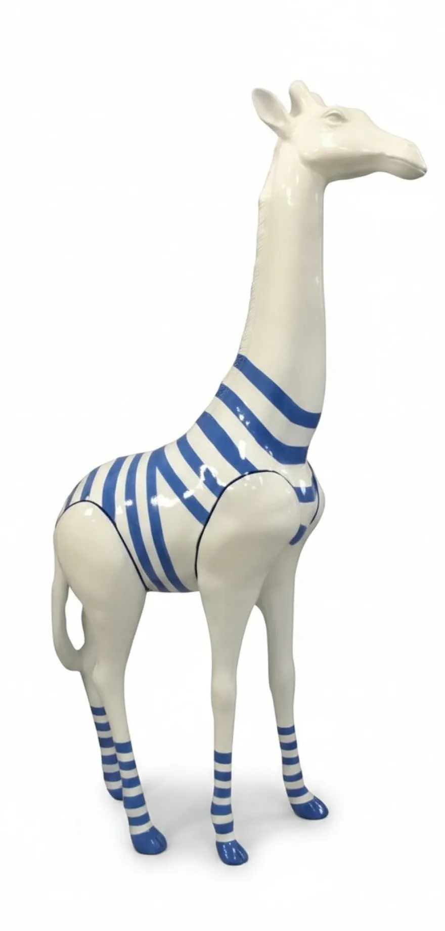 Casa Padrino Luxus Deko Skulptur Giraffe Seemann H. 210 cm - Riesige Gartenskulptur - Lebensgroße Skulptur - XXL Deko Skulptur - XXL Deko Figur