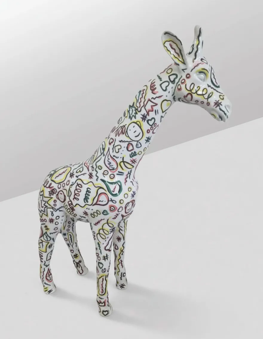 Casa Padrino Luxus Deko Skulptur Giraffe Weiss Design H. 50 cm - Deko Skulptur - Deko Figur - Tierfigur - Gartendeko