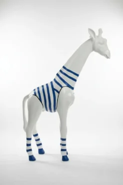 Casa Padrino Luxus Deko Skulptur Giraffe Marin H. 50 cm - Deko Skulptur - Deko Figur - Tierfigur - Gartendeko
