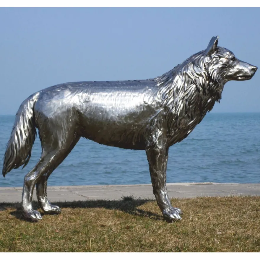 Casa Padrino Luxus Deko Skulptur Wolf Silber 142 cm - Lebensgroße Edelstahl Skulptur - Garten Deko Figur - Garten Metall Skulpturen