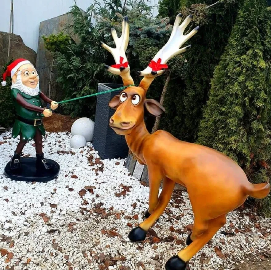Casa Padrino Luxus Deko Skulptur Rentier Braun / Mehrfarbig 140 x H. 145 cm - Weihnachts Deko Figur - XXL Deko Skulptur - XXL Deko Figur - XXL Weihnachts Skulptur - Weihnachts Garten Deko