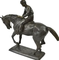 Casa Padrino Luxus Deko Skulptur Jockey auf Pferd Bronze 58 x 19 x H. 53 cm - Bronze Deko Skulptur - Bronze Deko Figur - Schreibtisch Deko - Wohnzimmer Deko - Luxus Qualität