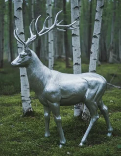 Casa Padrino Luxus Deko Skulptur Hirsch Großer In Metalloptik H. 220 cm - Riesige Gartenskulptur - Lebensgroße Skulptur - XXL Deko Skulptur - XXL Deko Figur