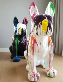 Casa Padrino Luxus Deko Skulptur Hund Riesiger Sitzend Bulldogge Trash H. 250 cm - Riesige Gartenskulptur - Lebensgroße Skulptur - XXL Deko Skulptur - XXL Deko Figur